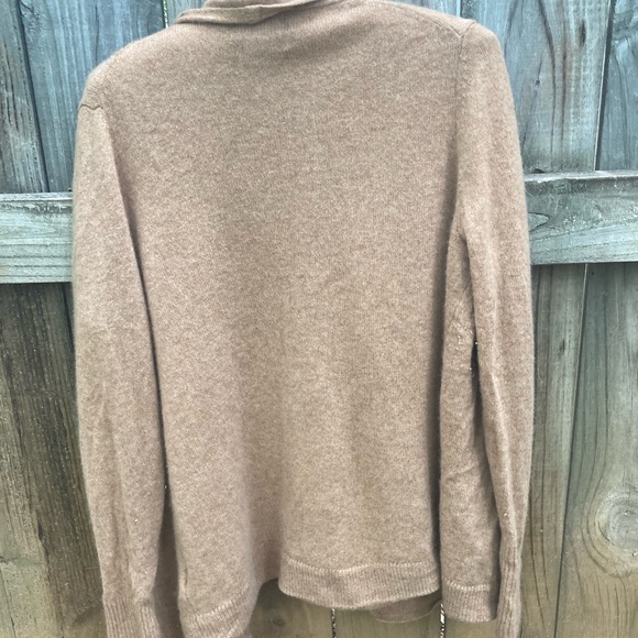 Tahari cashmere tan cardigan - Picture 2 of 7